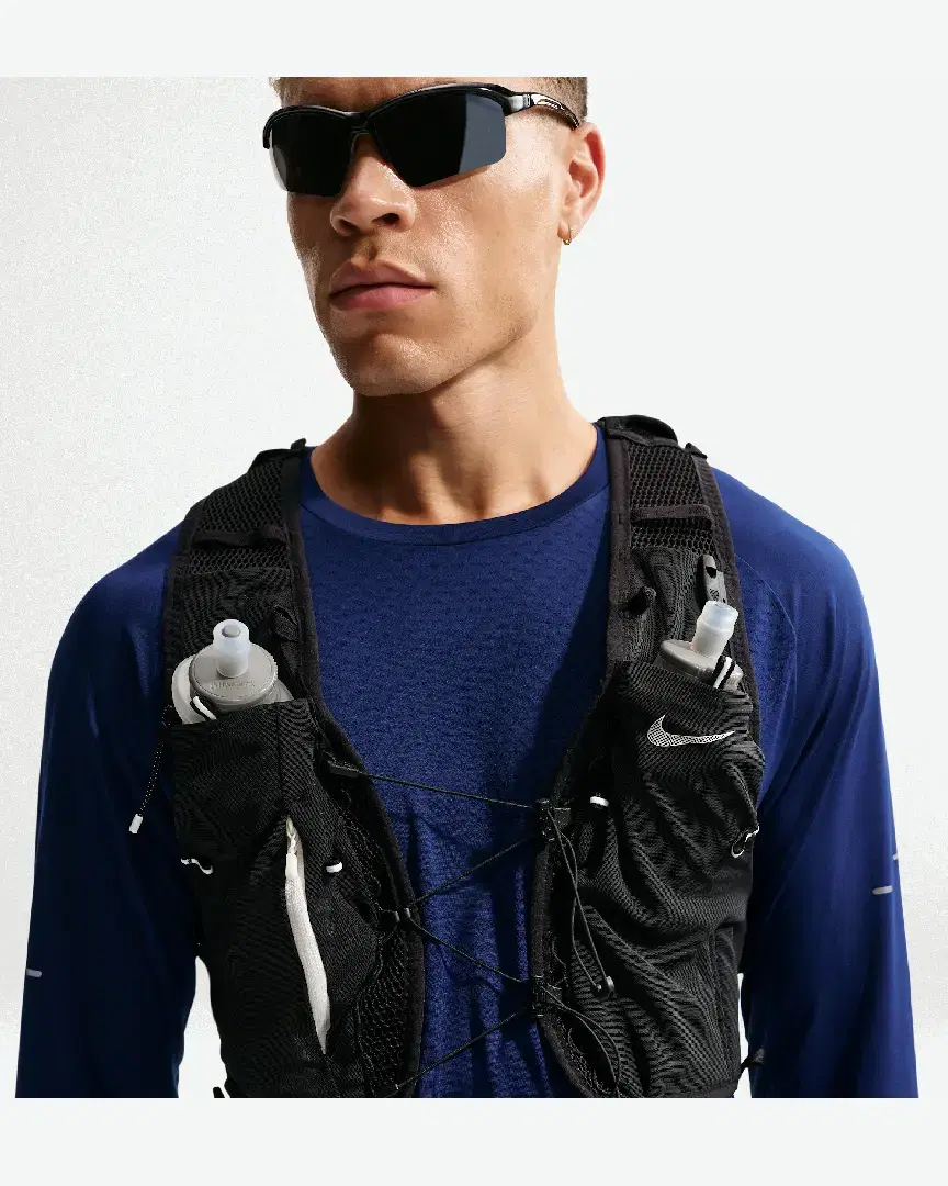 Veste Nike (5 L) - Unisex (133) au meilleur prix !